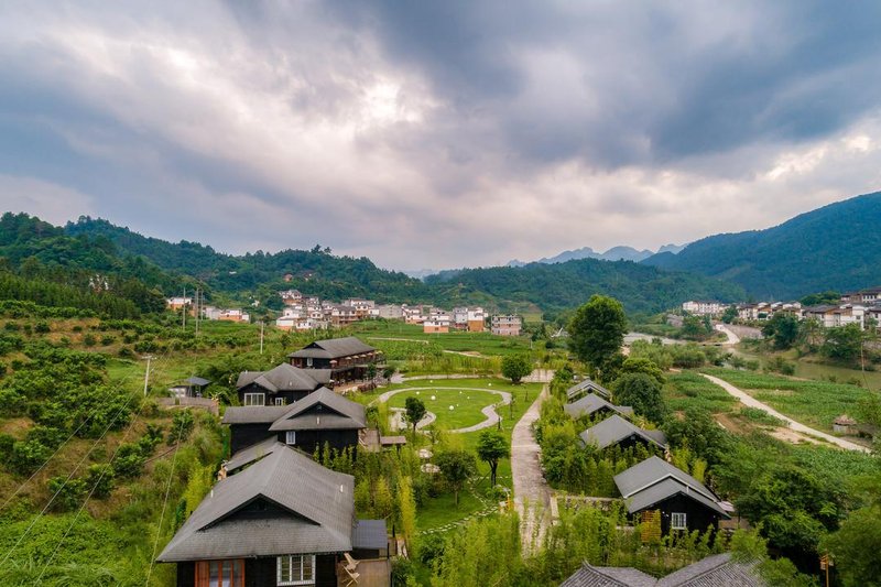 Mulanfang Guixiang Holiday Hostel Over view
