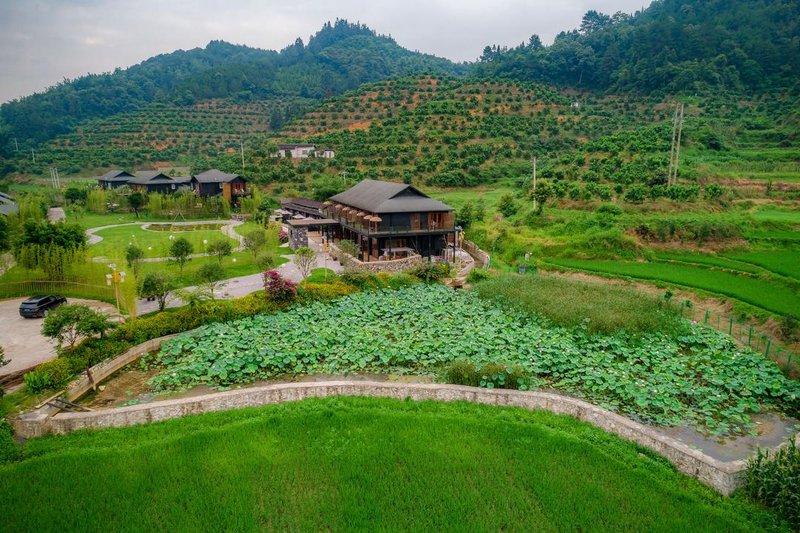 Mulanfang Guixiang Holiday Hostel Over view