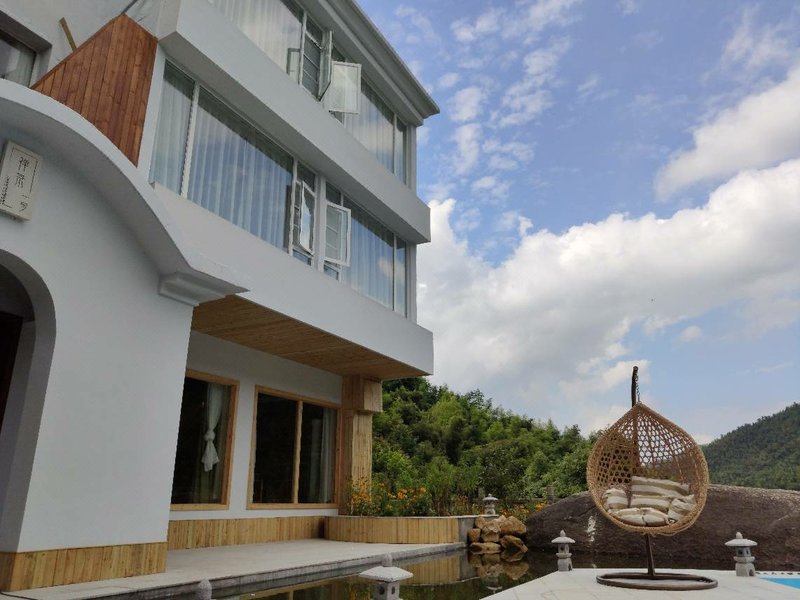 Yunzhu Chancha Yimeng Shanquan HostelOver view