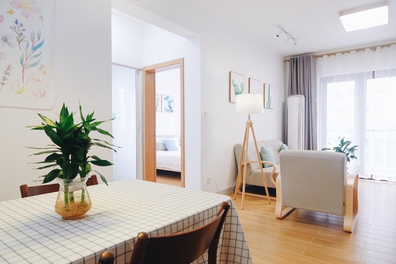 Home Rainbow GGuest Room