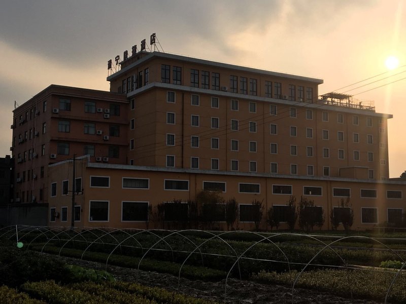 Konin Hotel Over view