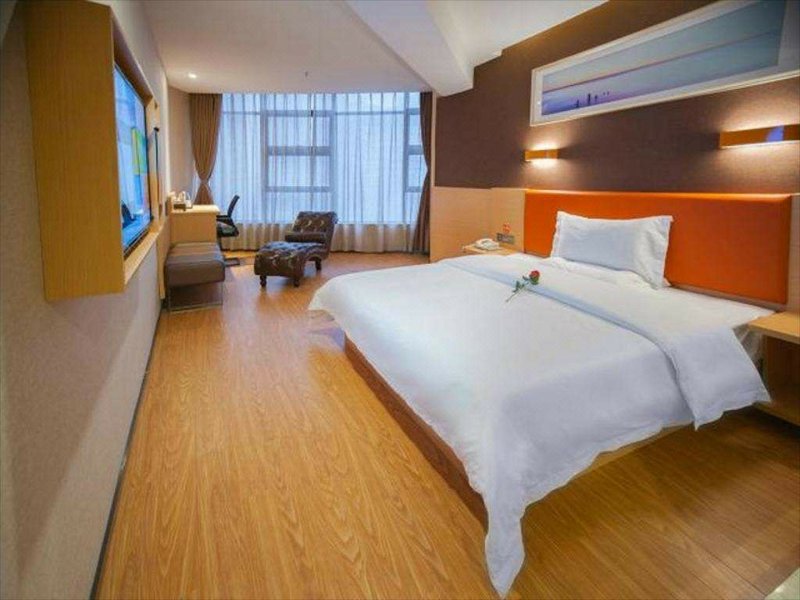 7 Days Premium Xinyang Railway Station Culture CenterGuest Room