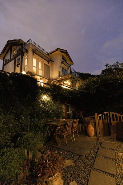 West Lake Yungu Garden Inn Over view