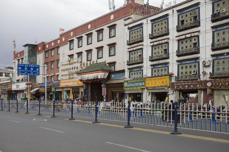 Lhasa Gang-Gyan Hotel Tibet Over view