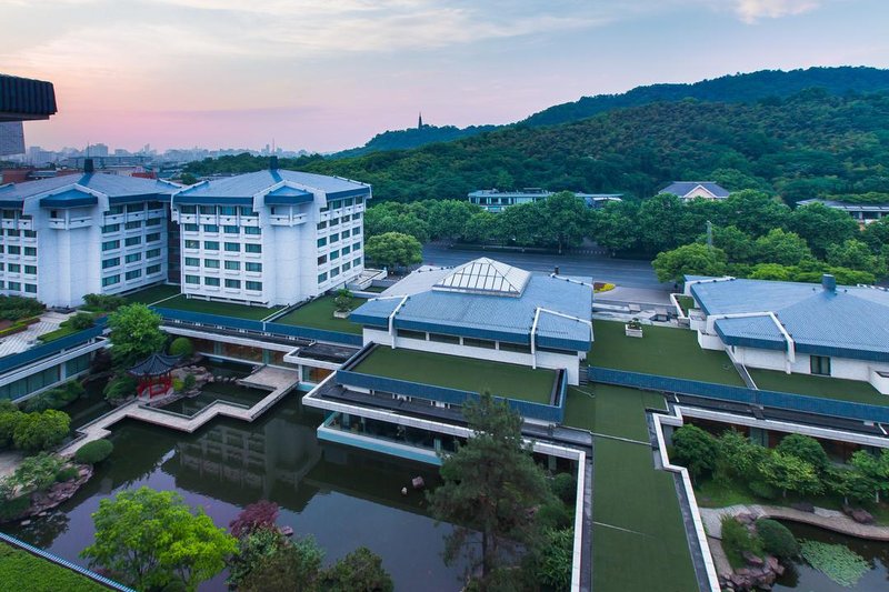 The Dragon Hotel Hangzhou Over view