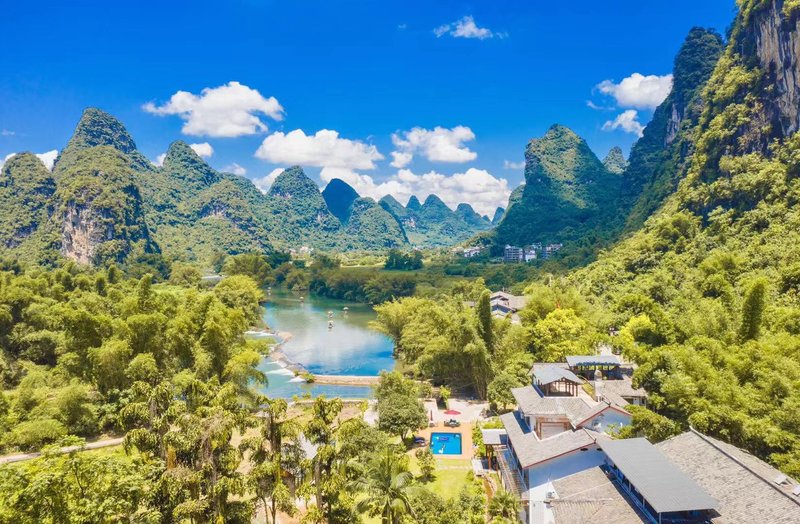 Qixi Meidi Holiday Hotel (Yangshuo Shili Hualang Yulong River) Over view