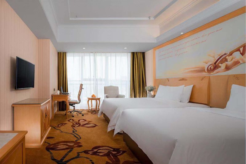 Vienna Hotel (Jiujiang Happy City) Guest Room