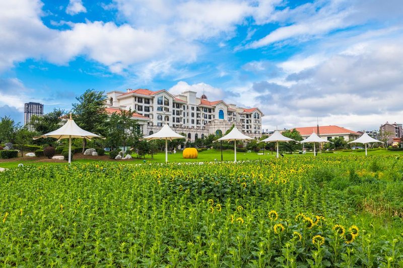 Country Garden Phoenix Hotel Shenyang over view