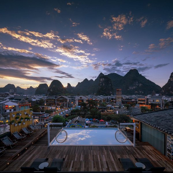 Zhenmei Resort Chain Hotel(Yangshuo West Street AiYuan Store)Over view