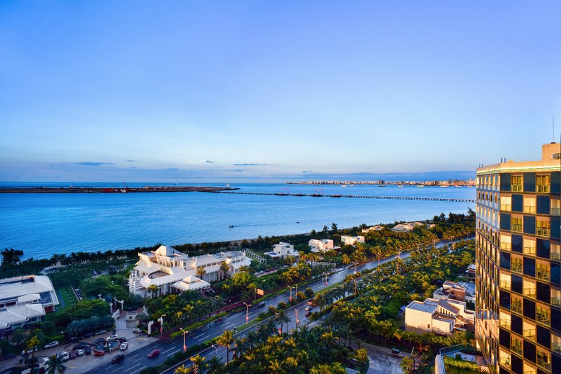 Holiday Inn Haikou West Coast Over view