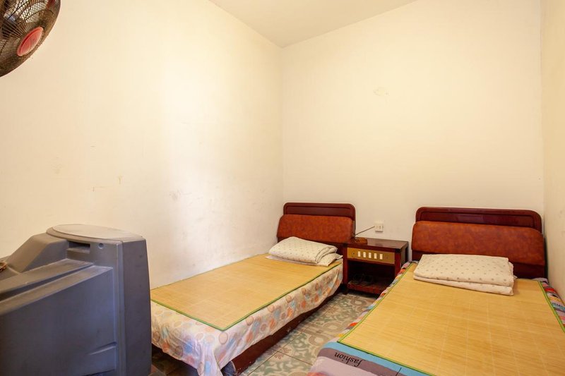 Huangchuan Starlight Hotel Guest Room