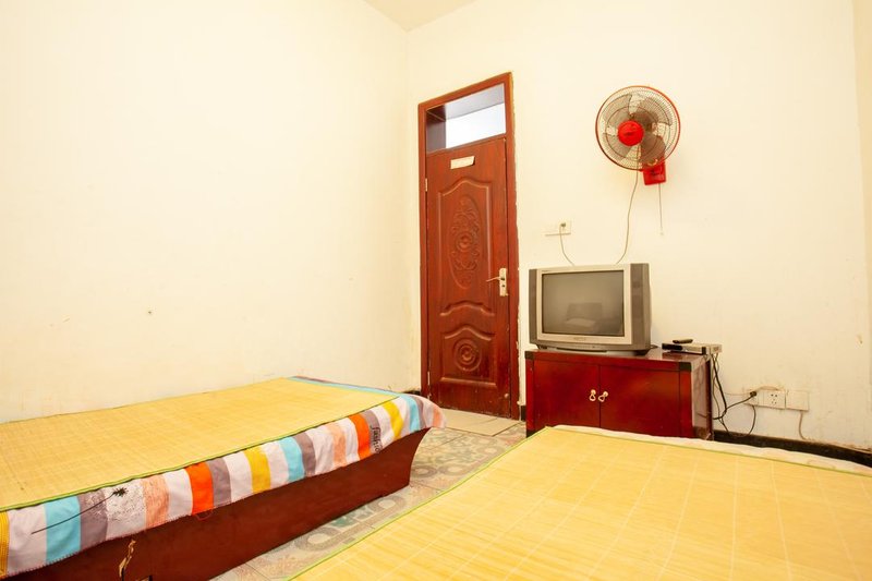 Huangchuan Starlight Hotel Guest Room