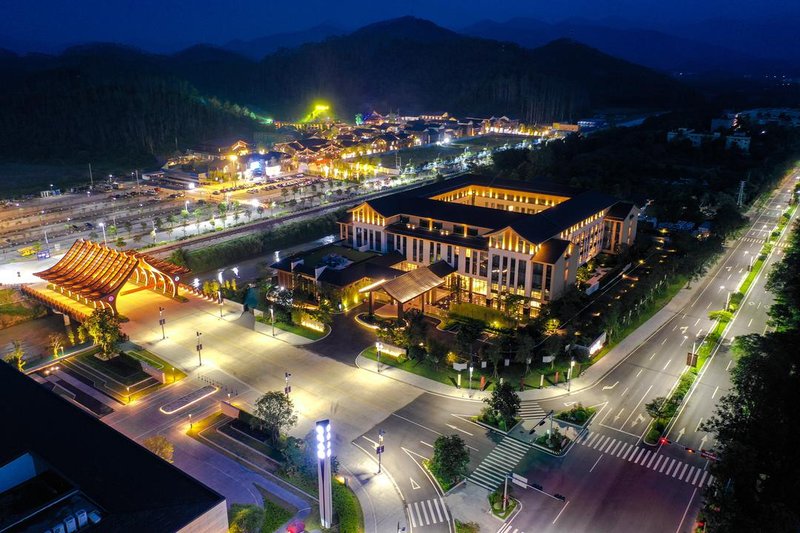 Yunfu Yatu Hotel Over view