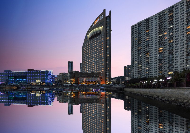 Bayshore Hotel Dalian Over view