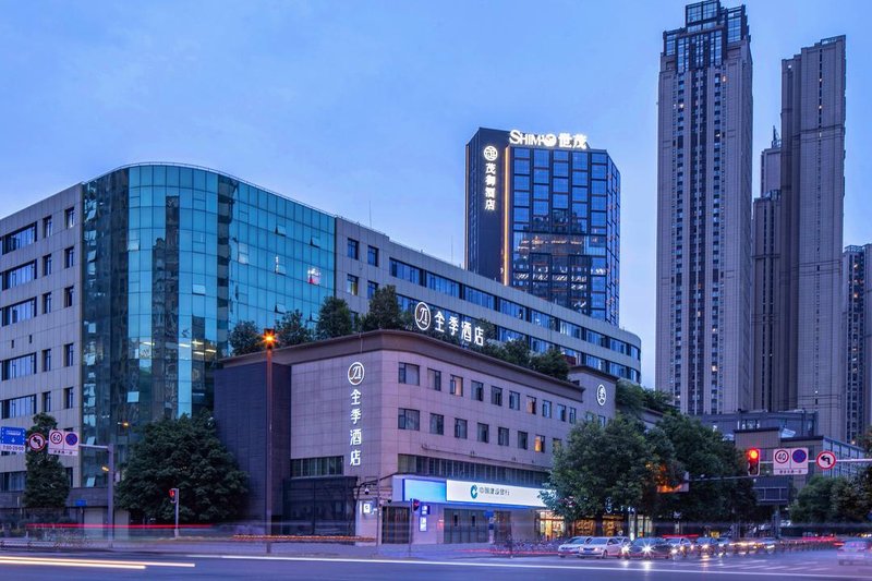 Ji Hotel (Chengdu Hongxingqiao Station) over view