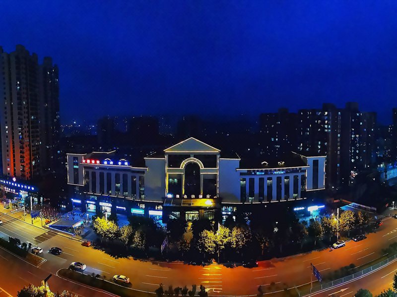 Vienna Hotel (Chongqing Changshengqiao Metro Station) Over view