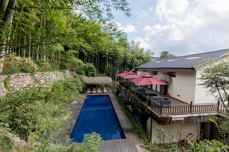 Mogan mountain bamboo talk brook holiday home Over view