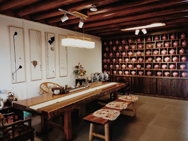 Huang Yao Jinde village innHotel public area