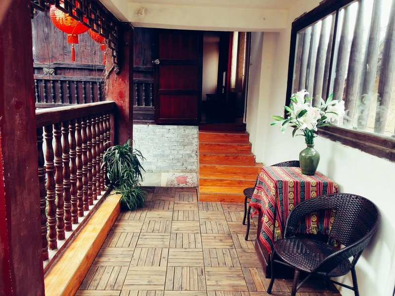 Huang Yao Jinde village innHotel public area