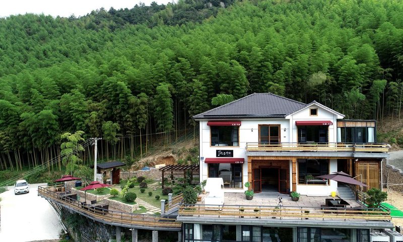 Mantouanji mountain luxury homestay Over view