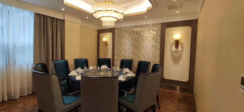 Gesar Hotel Restaurant