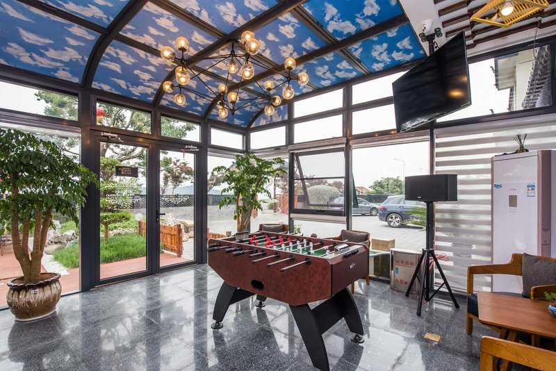 Lingfeng Shanju HostelOver view