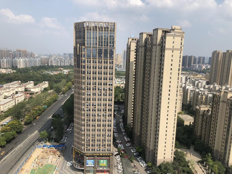 Heyi Hotel (Hefei Economic Development Zone University Town downtown subway station store) Over view