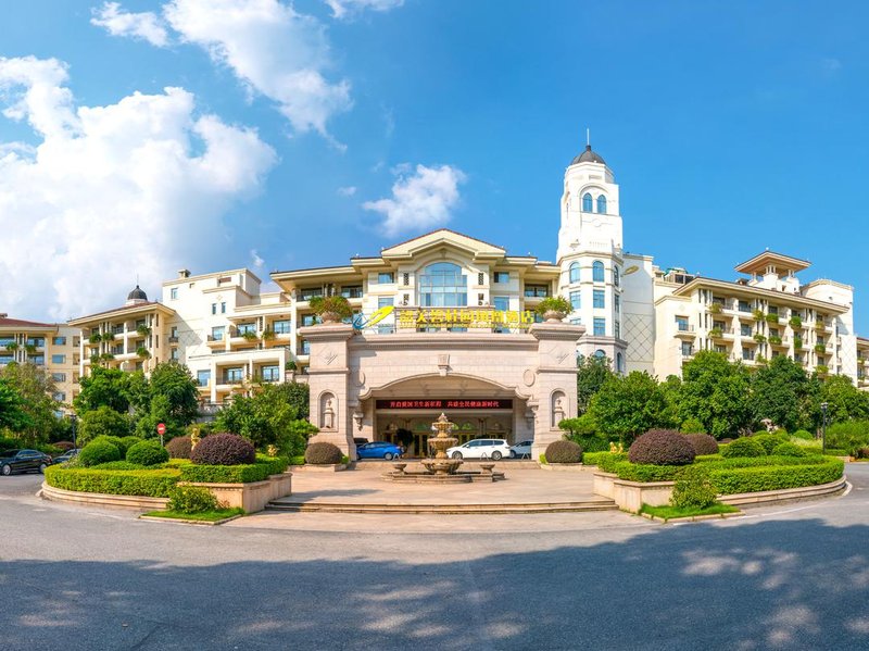 Country Garden Phoenix Hotel Shaoguan Downtown Over view