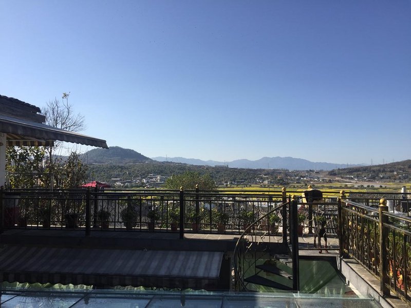 Tengchong boutique Inn in springOver view