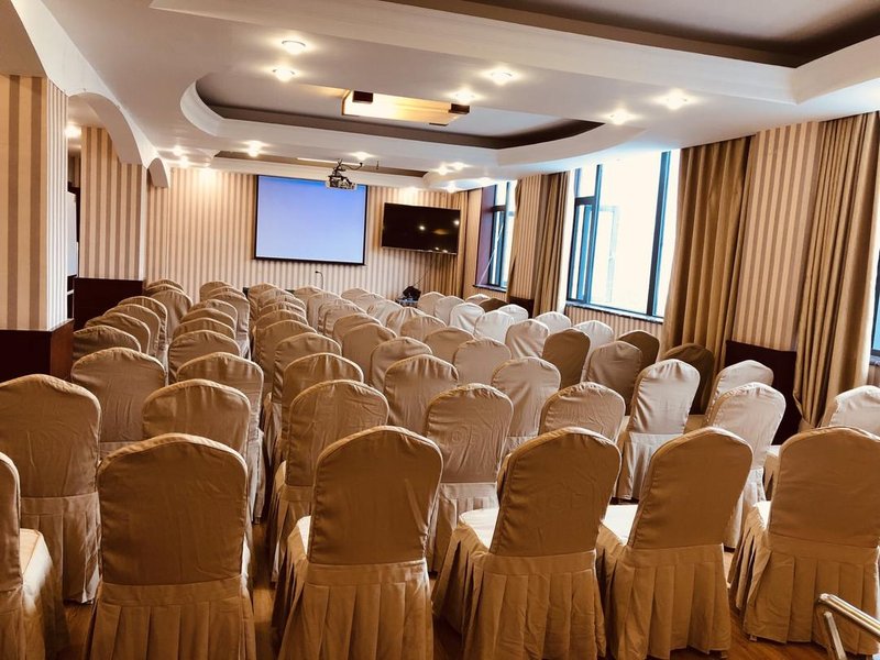 Huaxi Hotel meeting room