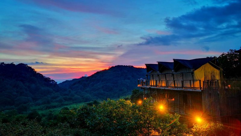 Vinetree Gaoligong Tented Resort Over view