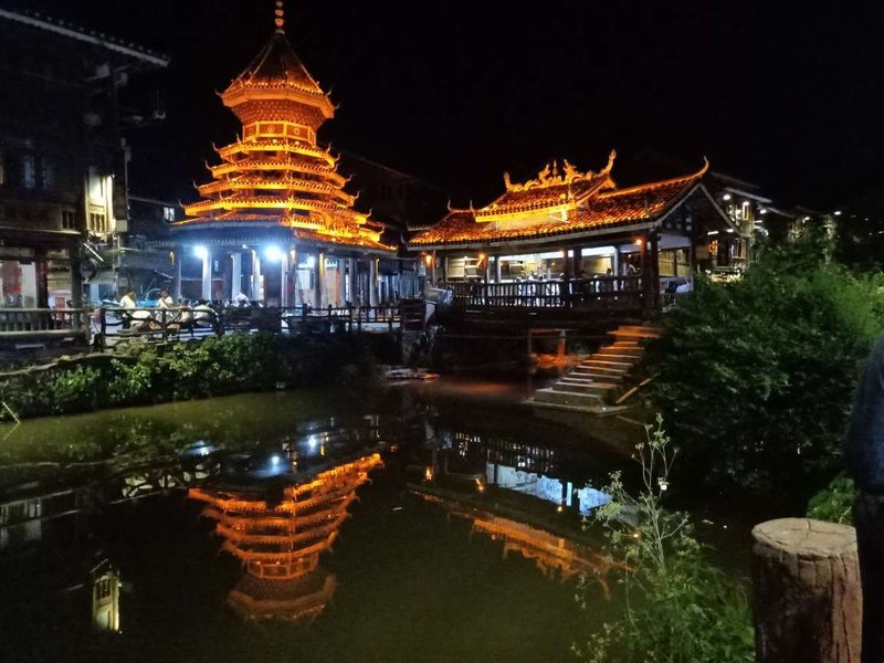 Zhaoxing Dongyun Inn Over view