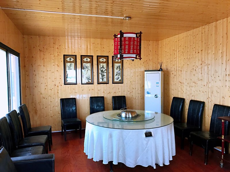 Yinnan Bubble House Guest Room