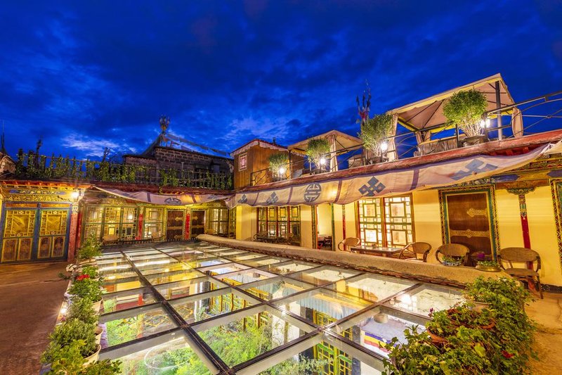 Floral Hotel Lincang (Lhasa Jokhang Temple Old Town) Over view