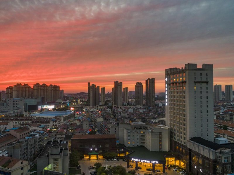 Jinling Liyang Hotel Over view