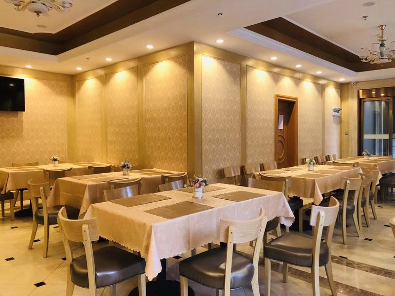 Vienna Hotel (Songming Dianzhong New District) Restaurant