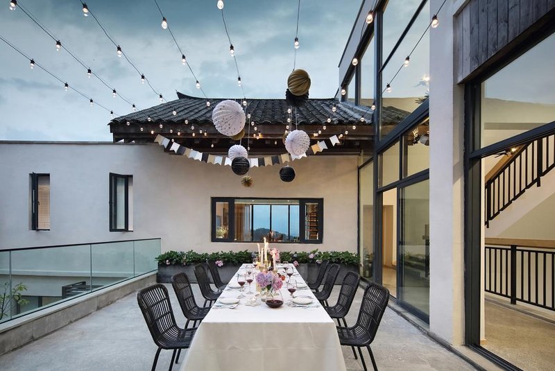 Manwu Boutique HostelRestaurant