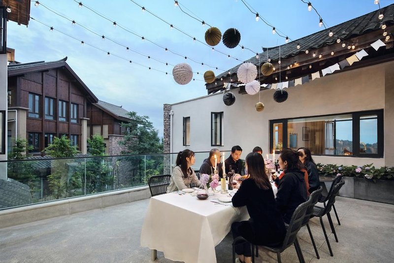 Manwu Boutique HostelRestaurant