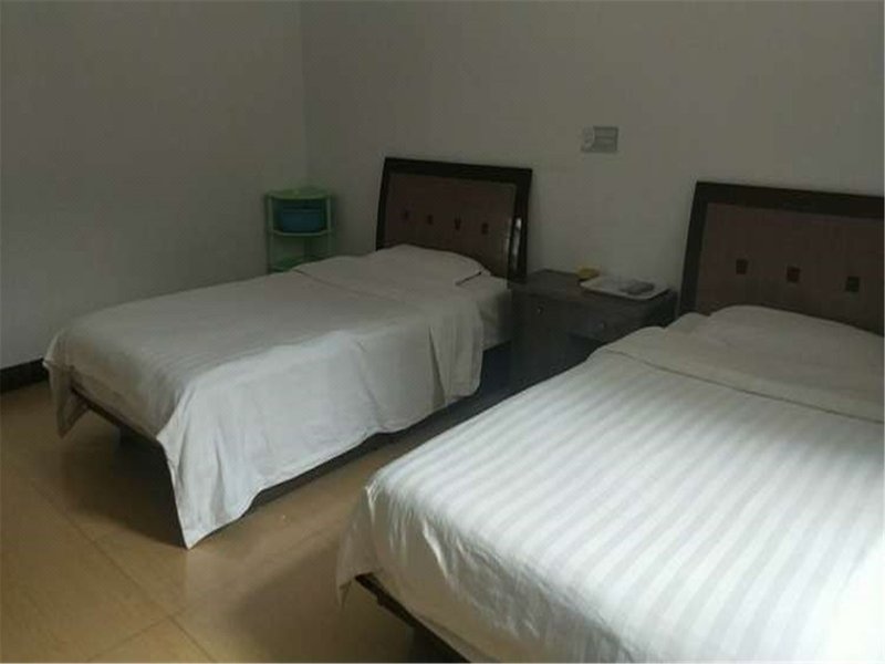 Lily Family Hostel Guest Room