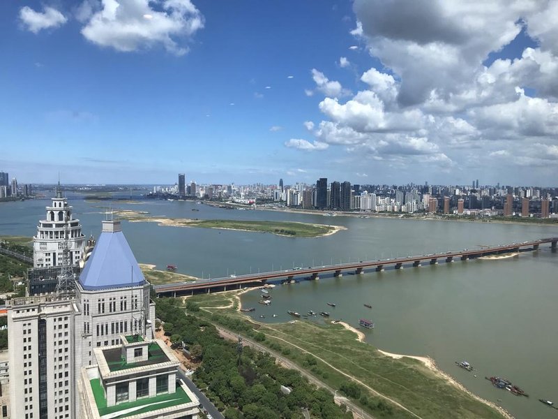 Parallel World River view Hotel (Star of Nanchang Ferris Wheel)Over view