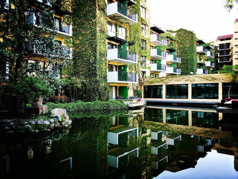 Jianguo Hotel Over view