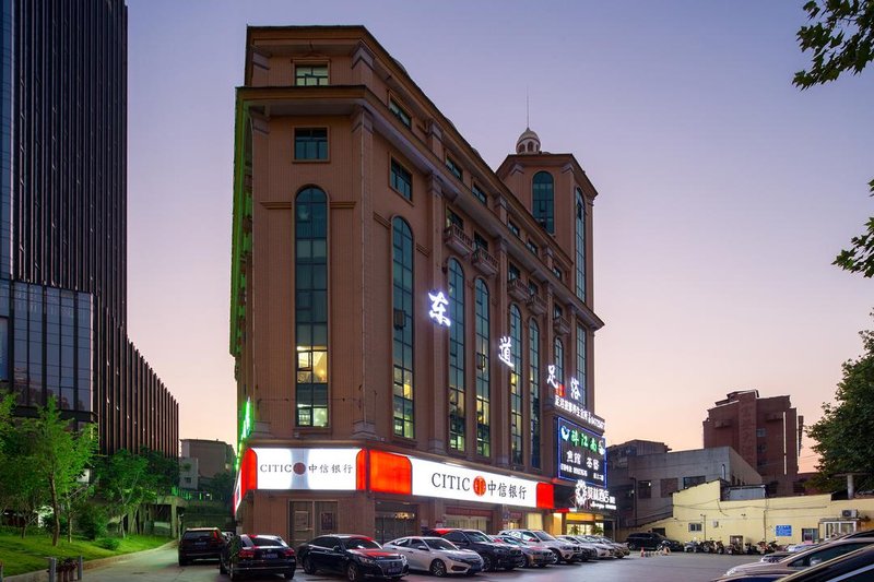 Morning Inn (Changsha Chigangling Metro Station) Over view