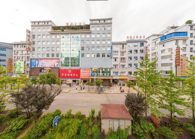 Zhenfeng Huaqiao Hotel 酒店外观