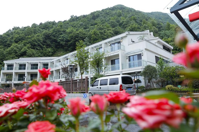 Zhejiang Provincial Federation of Trade Unions Shuanglong Workers Sanatorium Over view