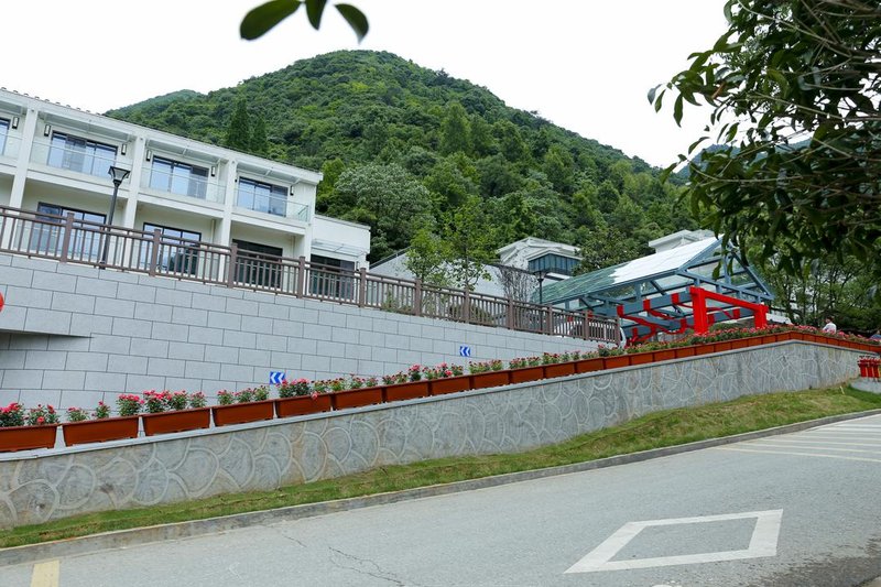 Zhejiang Provincial Federation of Trade Unions Shuanglong Workers Sanatorium Over view