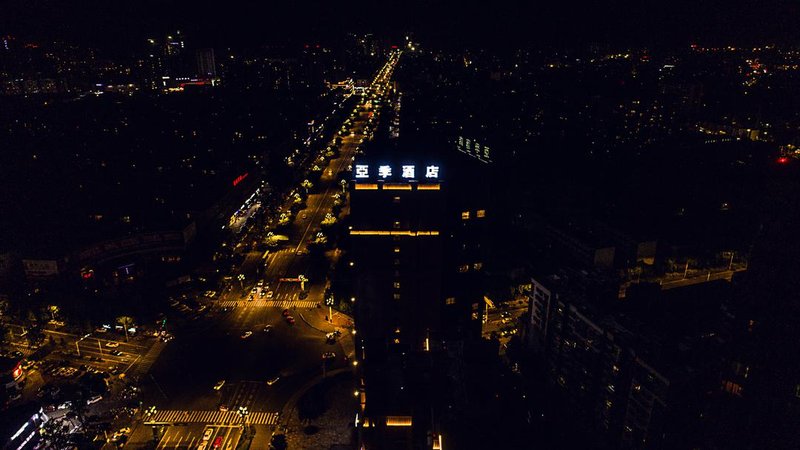 Dayi Yaji Hotel Over view