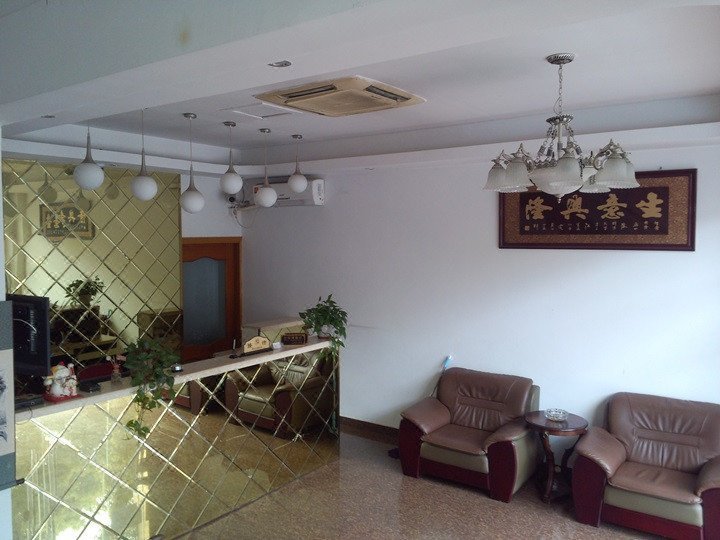 Xinya HostelHotel public area