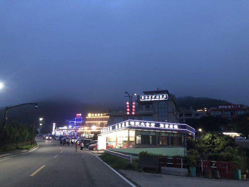 Bihaijinsha Feng's Family Inn Over view