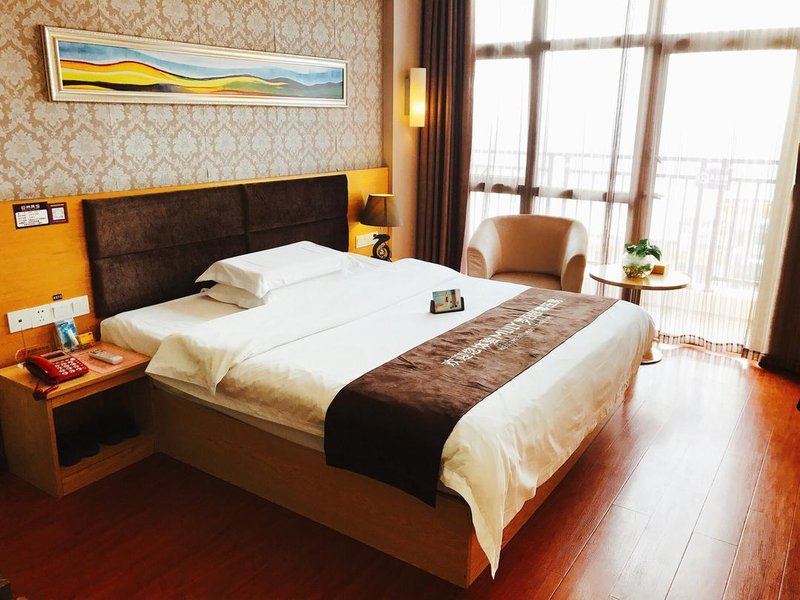 RONZON HOTELGuest Room