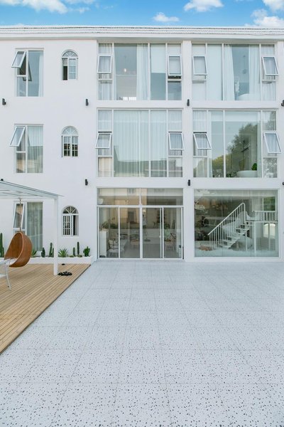 Fangning Qinglvju Hostel Over view